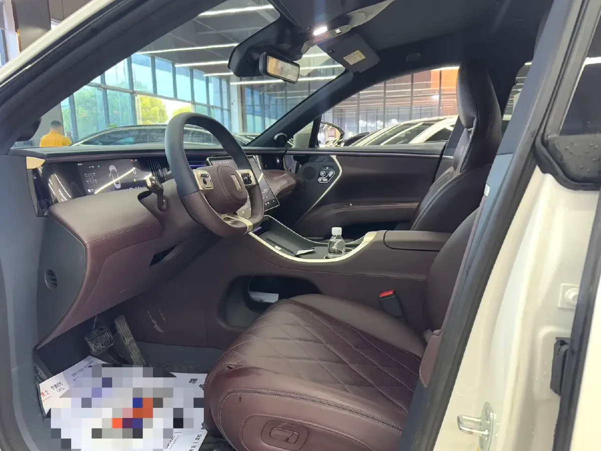 2025 Avatr 11 1.5T 156HP L4 REEV,autocango,china used car exporter,china ev exporter,chinese used car exporter,chinese used ev exporter