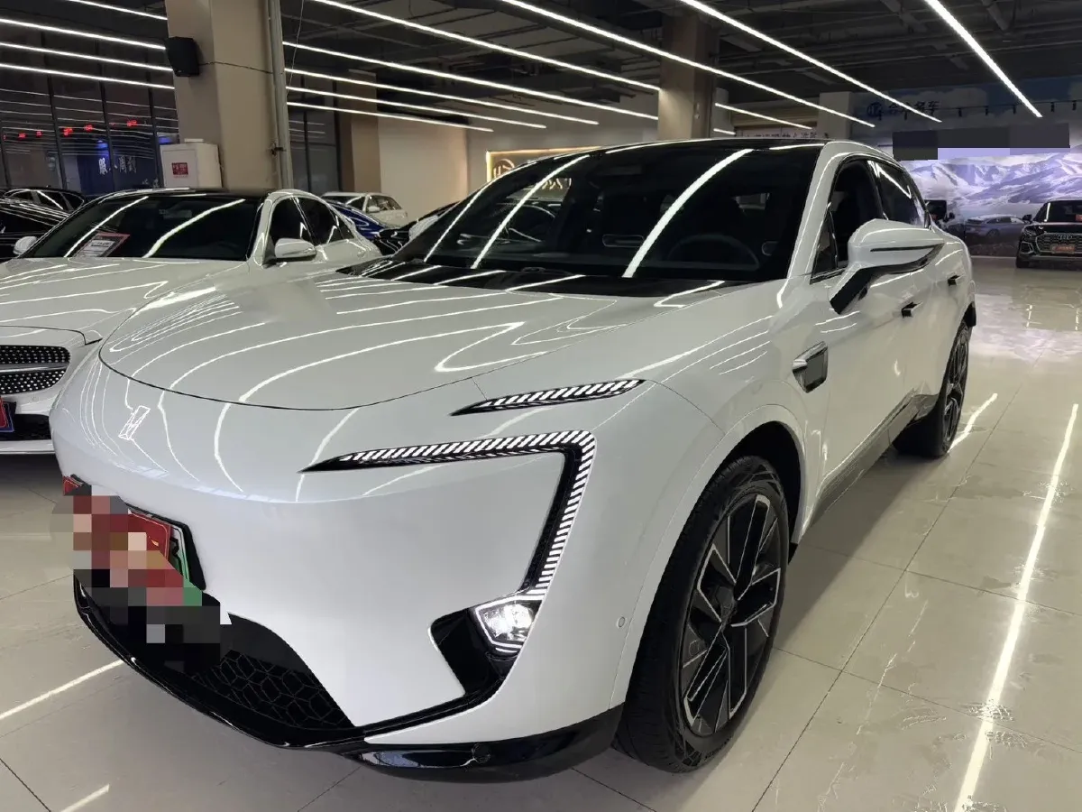 2025 Avatr 11 1.5T 156HP L4 REEV,autocango,china used car exporter,china ev exporter,chinese used car exporter,chinese used ev exporter