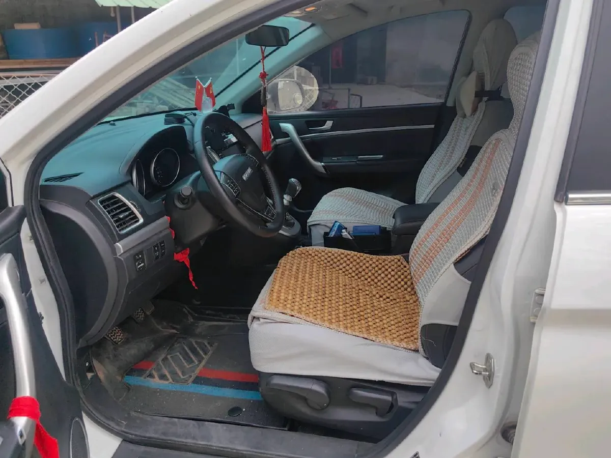 2019 Haval M6 1.5T 150HP L4 7DCT,autocango,china used car exporter,china ev exporter,chinese used car exporter,chinese used ev exporter