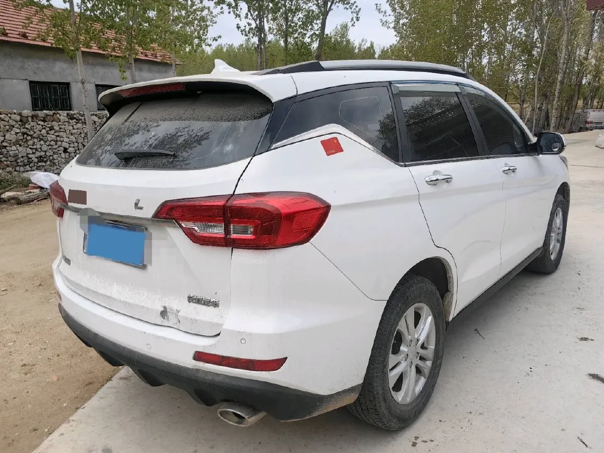 2019 Haval M6 1.5T 150HP L4 7DCT,autocango,china used car exporter,china ev exporter,chinese used car exporter,chinese used ev exporter