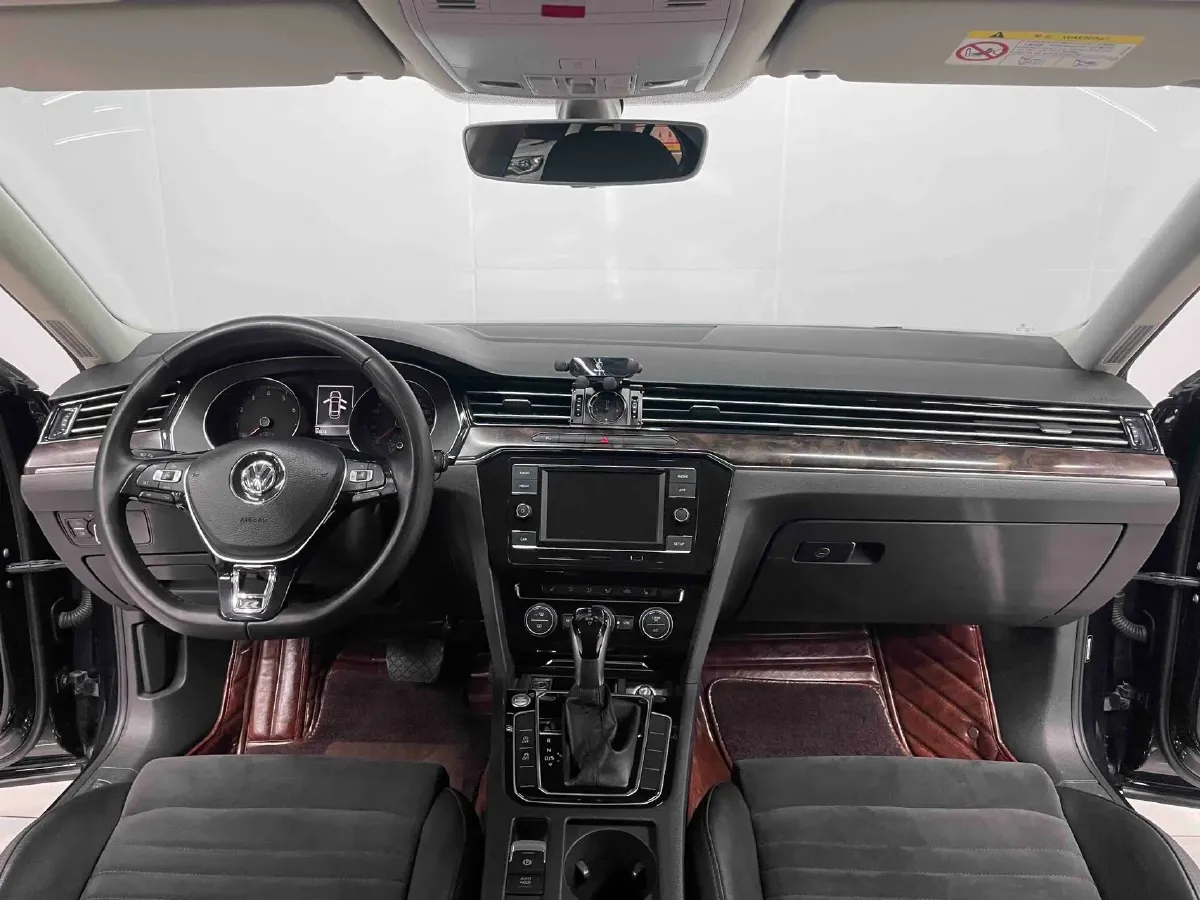 2018 Volkswagen Magotan 1.8T 180HP L4 7DCT,autocango,china used car exporter,china ev exporter,chinese used car exporter,chinese used ev exporter