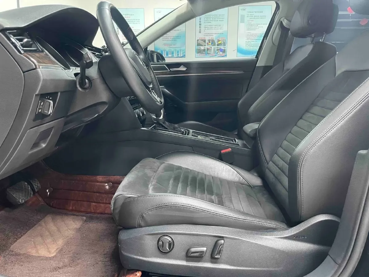 2018 Volkswagen Magotan 1.8T 180HP L4 7DCT,autocango,china used car exporter,china ev exporter,chinese used car exporter,chinese used ev exporter