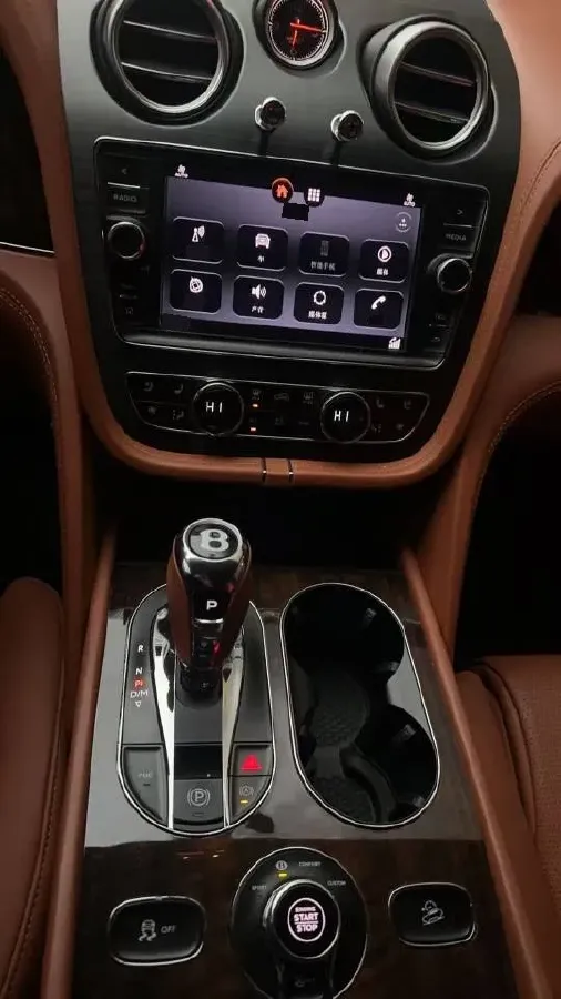 2018 Bentley Bentayga 4.0T 550HP V8 8AT,autocango,china used car exporter,china ev exporter,chinese used car exporter,chinese used ev exporter