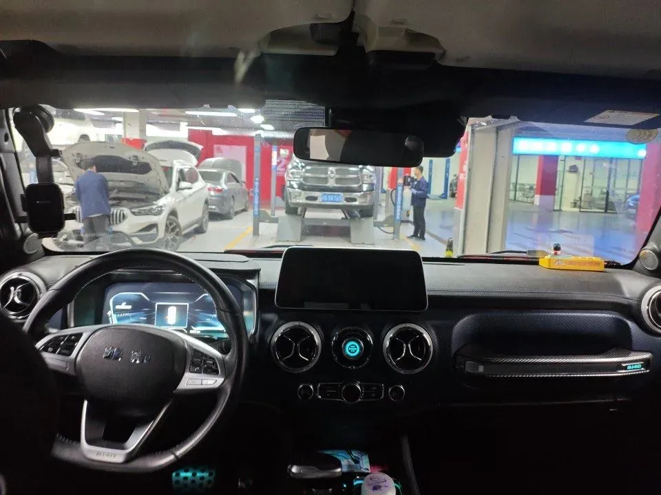 2021 Beijing BJ40 2.0T 163HP L4 8AT,autocango,china used car exporter,china ev exporter,chinese used car exporter,chinese used ev exporter