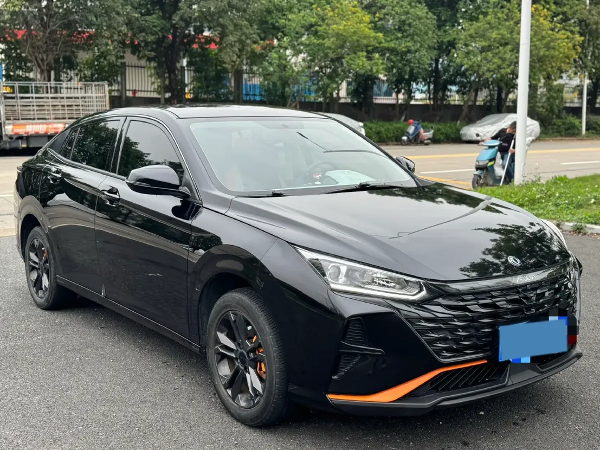 2023 DongFeng Aeolus YiXuan 1.5L 125HP L4 6DCT,autocango,china used car exporter,china ev exporter,chinese used car exporter,chinese used ev exporter