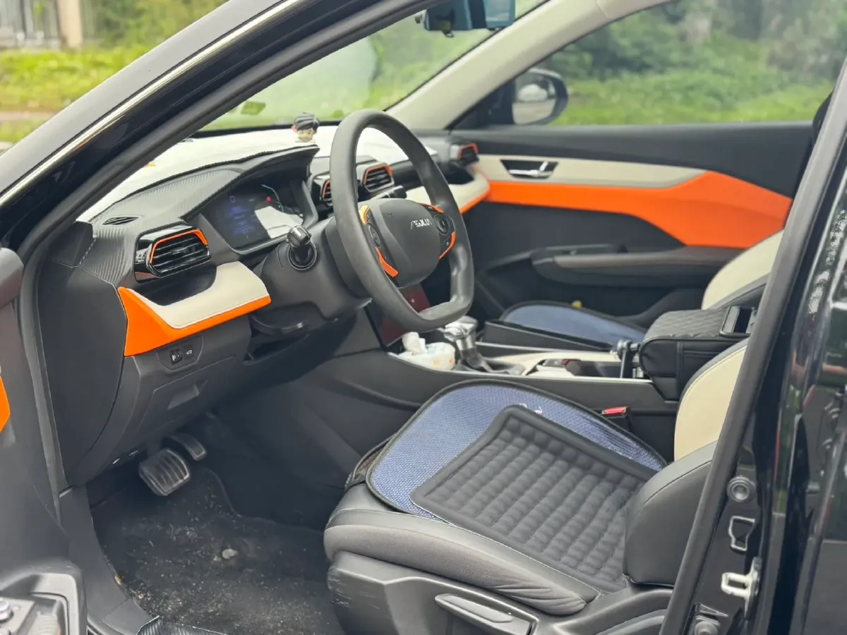 2023 DongFeng Aeolus YiXuan 1.5L 125HP L4 6DCT,autocango,china used car exporter,china ev exporter,chinese used car exporter,chinese used ev exporter