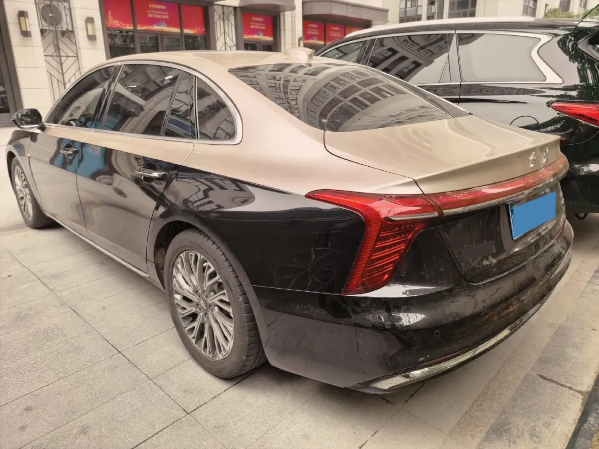 2023 HongQi H5 2.0T 224HP L4 8AT,autocango,china used car exporter,china ev exporter,chinese used car exporter,chinese used ev exporter