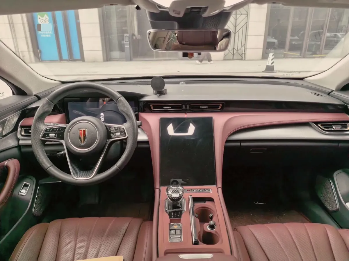 2023 HongQi H5 2.0T 224HP L4 8AT,autocango,china used car exporter,china ev exporter,chinese used car exporter,chinese used ev exporter