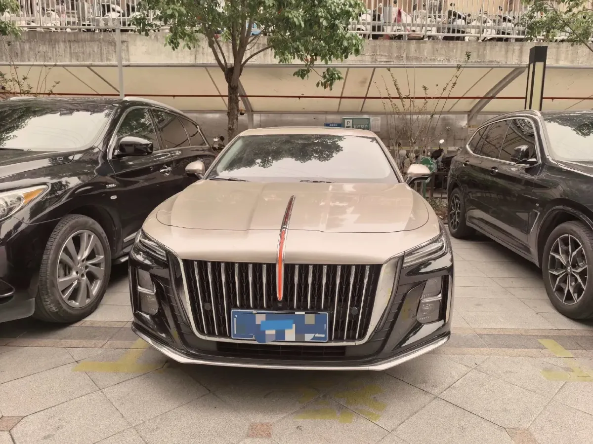 2023 HongQi H5 2.0T 224HP L4 8AT,autocango,china used car exporter,china ev exporter,chinese used car exporter,chinese used ev exporter