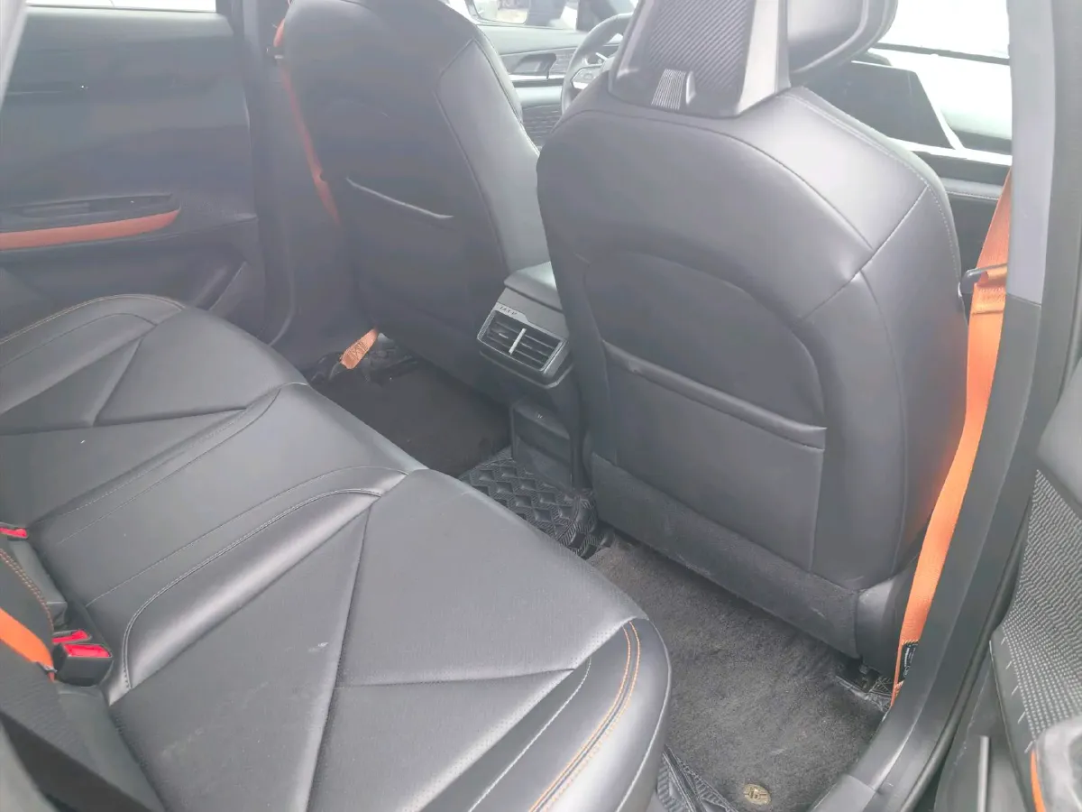 2022 ChangAn UNI-V 1.5T 188HP L4 7DCT,autocango,china used car exporter,china ev exporter,chinese used car exporter,chinese used ev exporter