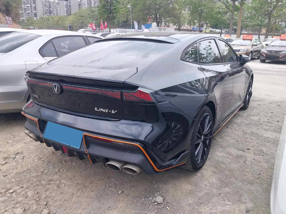 2022 ChangAn UNI-V 1.5T 188HP L4 7DCT,autocango,china used car exporter,china ev exporter,chinese used car exporter,chinese used ev exporter