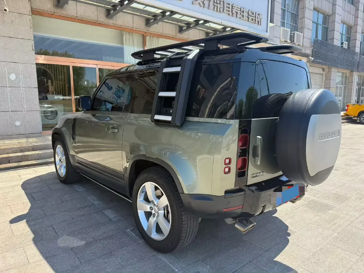 2021 Land Rover Defender 3.0T 400HP L6 8AT,autocango,china used car exporter,china ev exporter,chinese used car exporter,chinese used ev exporter