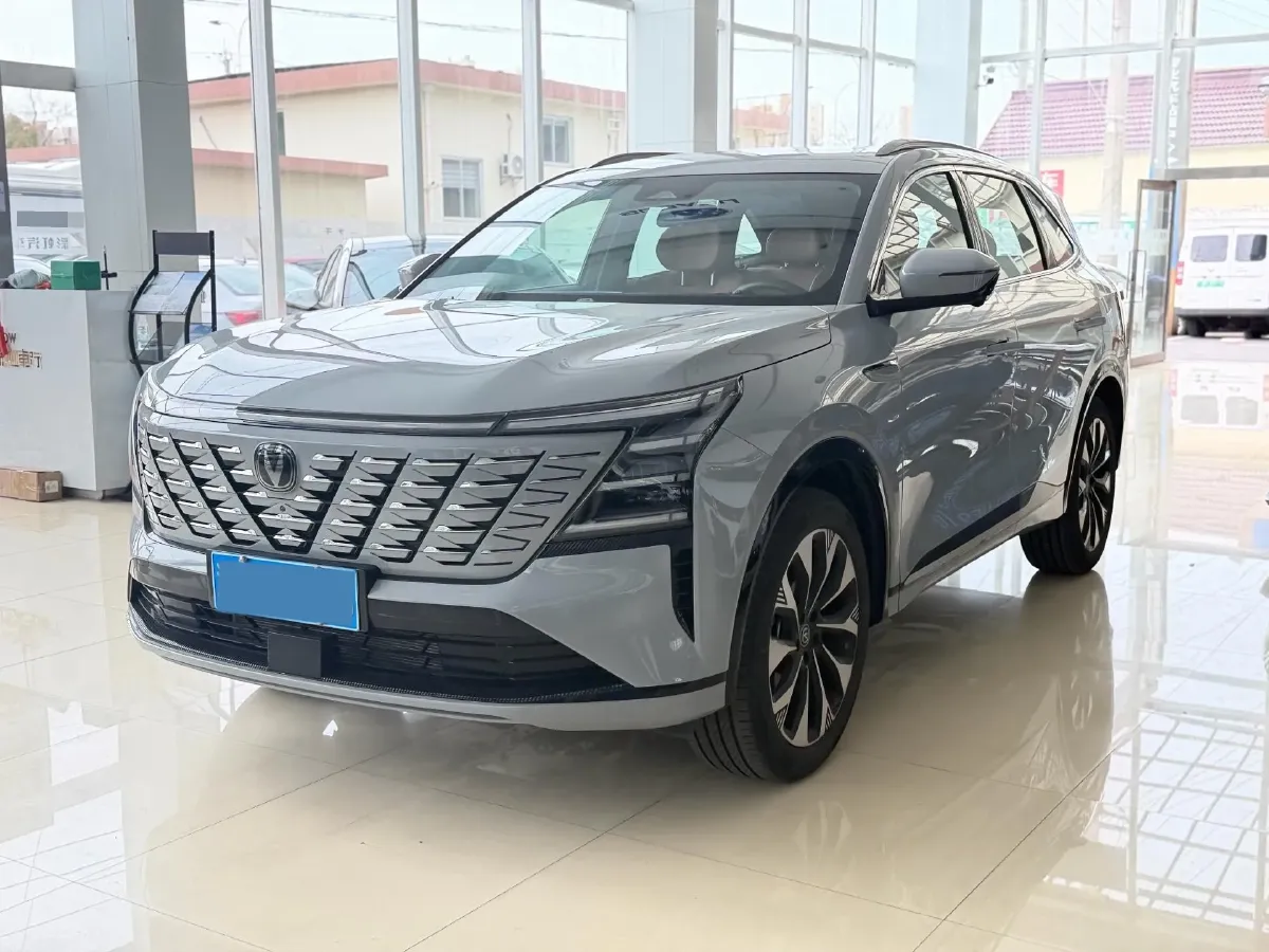 2025 ChangAn CS75 Plus 2.0T 233HP L4 8AT,autocango,china used car exporter,china ev exporter,chinese used car exporter,chinese used ev exporter