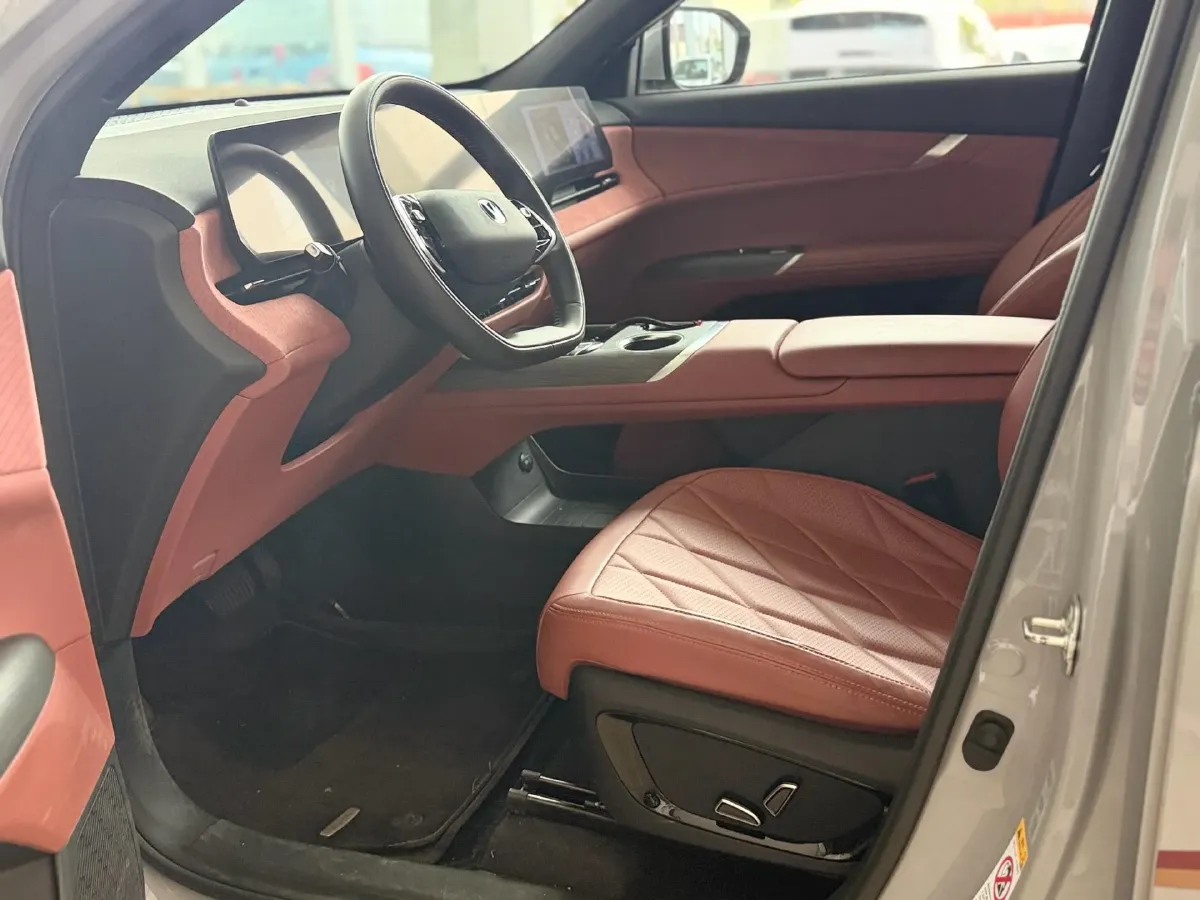 2025 ChangAn CS75 Plus 2.0T 233HP L4 8AT,autocango,china used car exporter,china ev exporter,chinese used car exporter,chinese used ev exporter