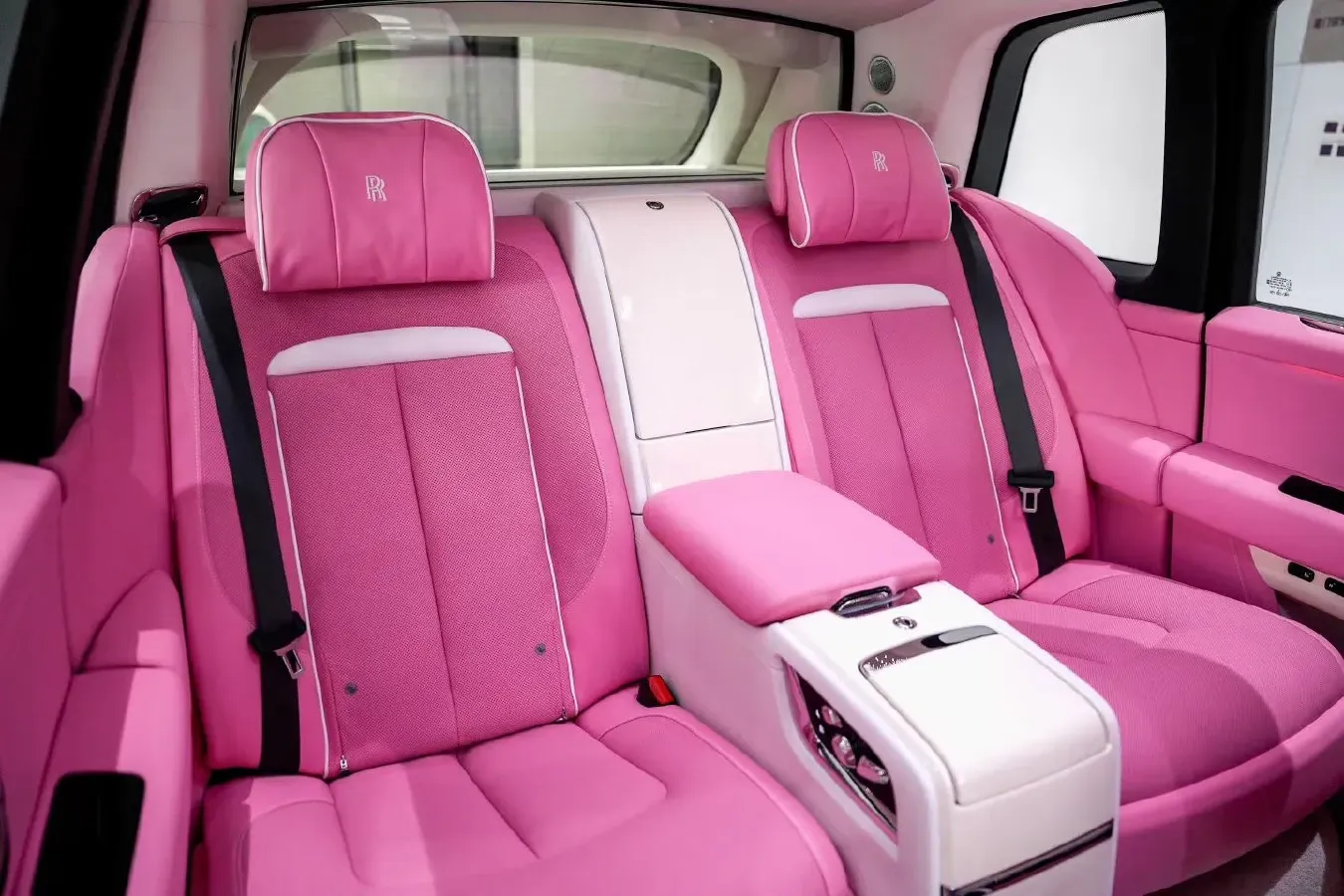 2024 Rolls-Royce Cullinan 6.7T 571HP V12 8AT,autocango,china used car exporter,china ev exporter,chinese used car exporter,chinese used ev exporter