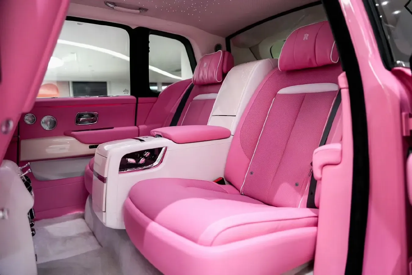 2024 Rolls-Royce Cullinan 6.7T 571HP V12 8AT,autocango,china used car exporter,china ev exporter,chinese used car exporter,chinese used ev exporter