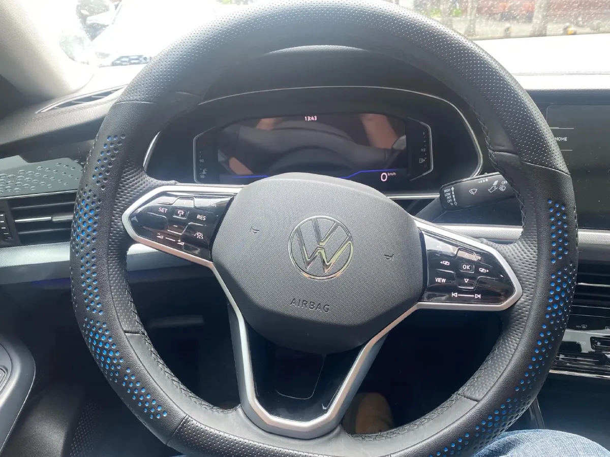 2023 Volkswagen Passat 2.0T 186HP L4 7DCT,autocango,china used car exporter,china ev exporter,chinese used car exporter,chinese used ev exporter