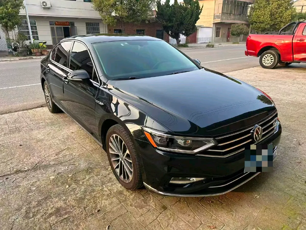 2021 Volkswagen Magotan 2.0T 186HP L4 7DCT,autocango,china used car exporter,china ev exporter,chinese used car exporter,chinese used ev exporter