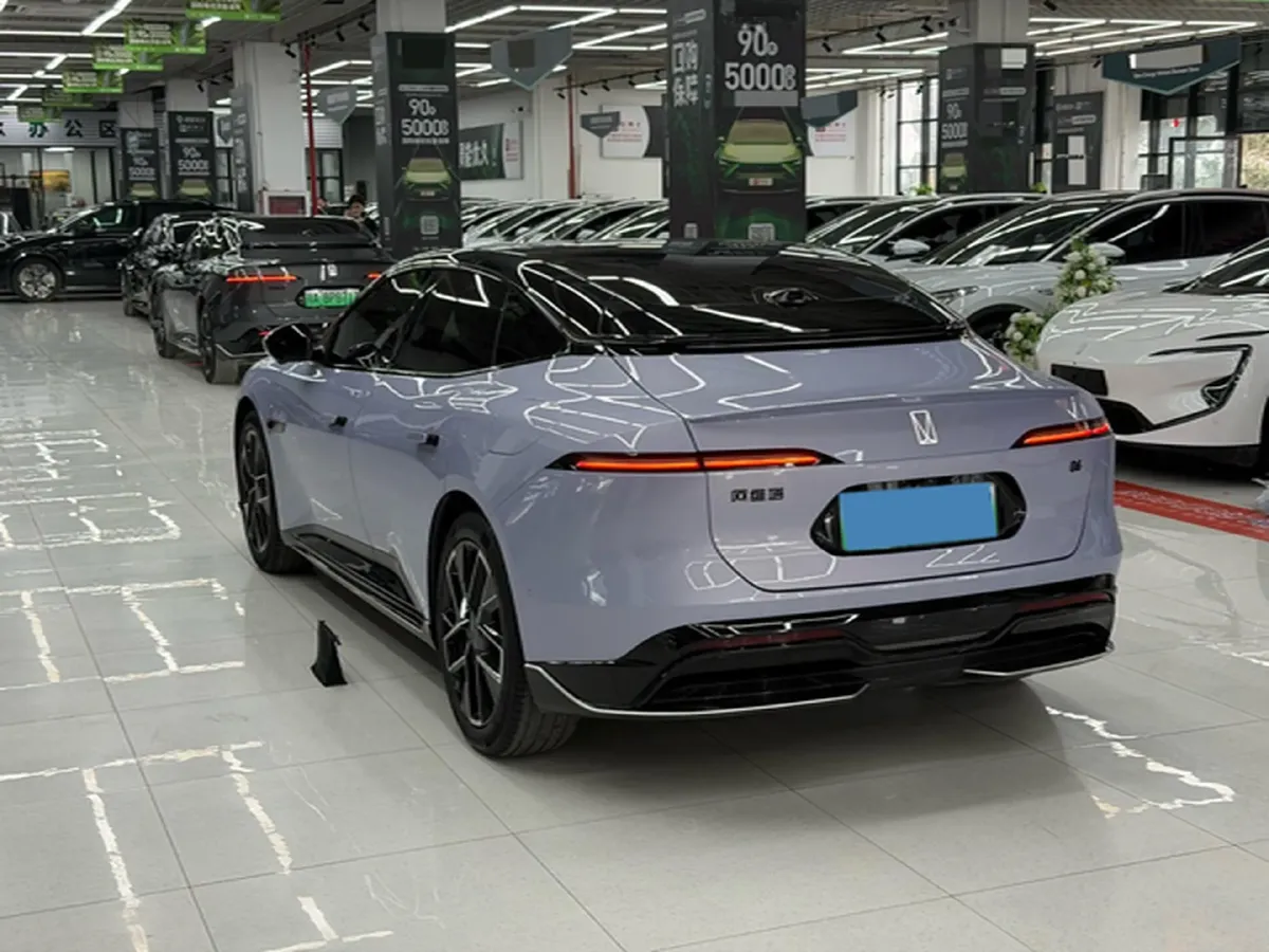 2025 Avatr 06 REEV 156HP REEV,autocango,china used car exporter,china ev exporter,chinese used car exporter,chinese used ev exporter