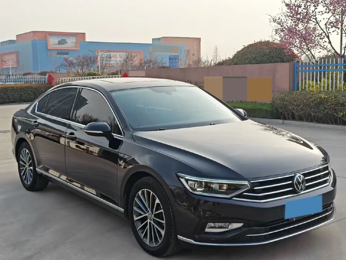 2020 Volkswagen Magotan 2.0T 186HP L4 7DCT,autocango,china used car exporter,china ev exporter,chinese used car exporter,chinese used ev exporter