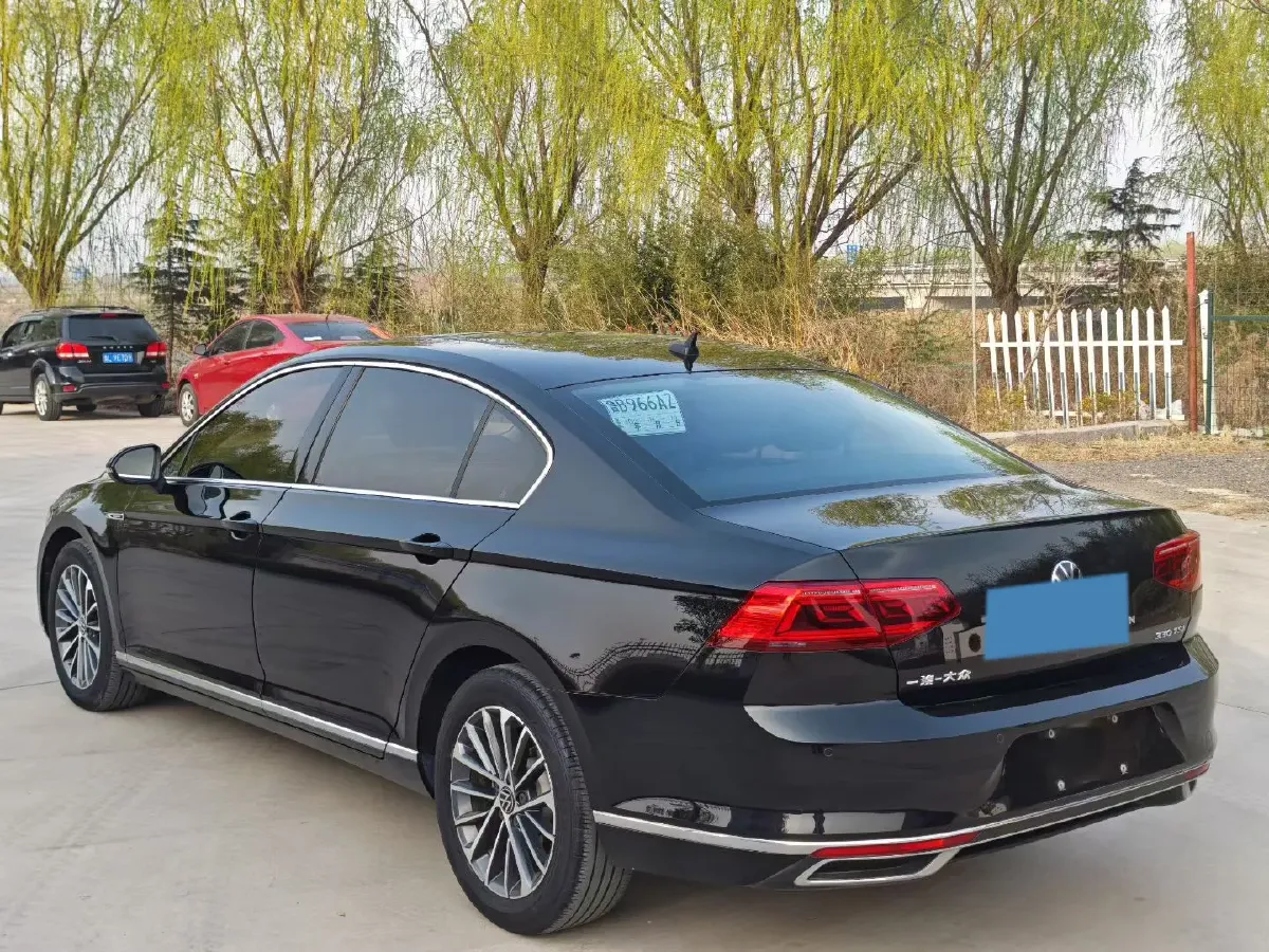 2020 Volkswagen Magotan 2.0T 186HP L4 7DCT,autocango,china used car exporter,china ev exporter,chinese used car exporter,chinese used ev exporter