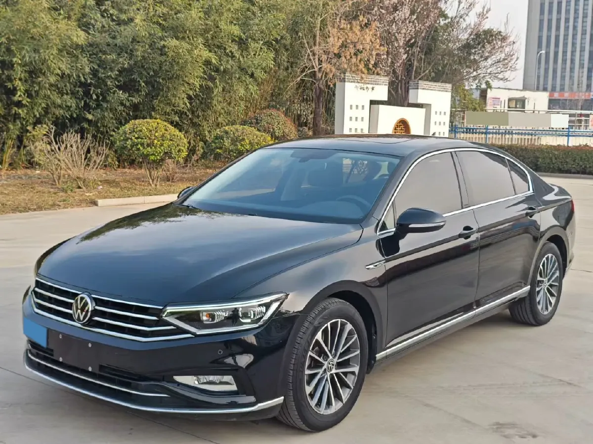 2020 Volkswagen Magotan 2.0T 186HP L4 7DCT,autocango,china used car exporter,china ev exporter,chinese used car exporter,chinese used ev exporter