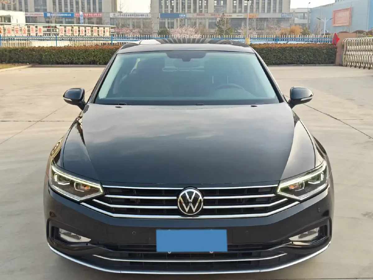 2020 Volkswagen Magotan 2.0T 186HP L4 7DCT,autocango,china used car exporter,china ev exporter,chinese used car exporter,chinese used ev exporter