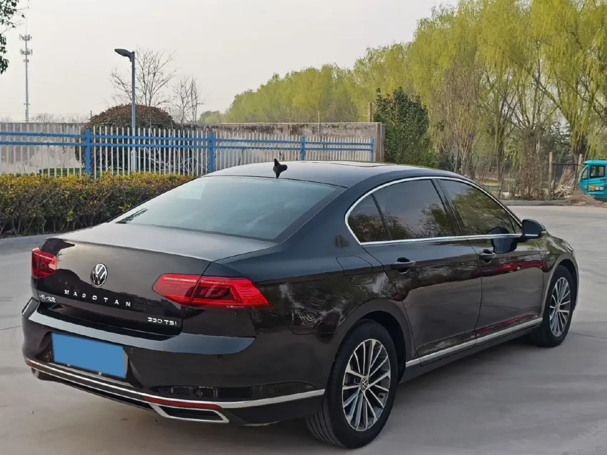 2020 Volkswagen Magotan 2.0T 186HP L4 7DCT,autocango,china used car exporter,china ev exporter,chinese used car exporter,chinese used ev exporter