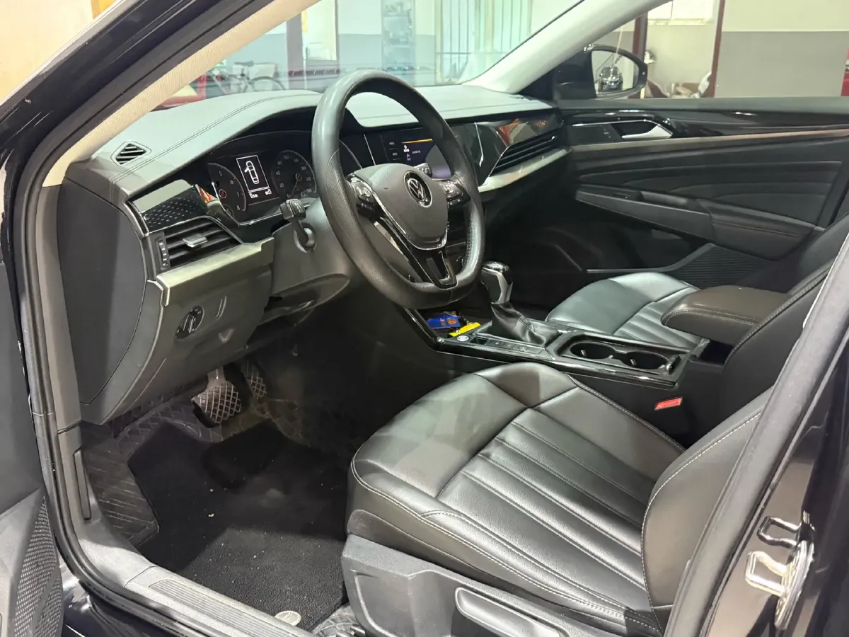 2021 Volkswagen Passat 1.4T 150HP L4 7DCT,autocango,china used car exporter,china ev exporter,chinese used car exporter,chinese used ev exporter