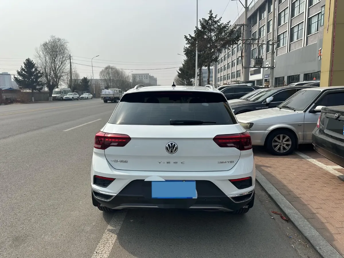 2019 Volkswagen T-Roc 1.4T 150HP L4 7DCT,autocango,china used car exporter,china ev exporter,chinese used car exporter,chinese used ev exporter