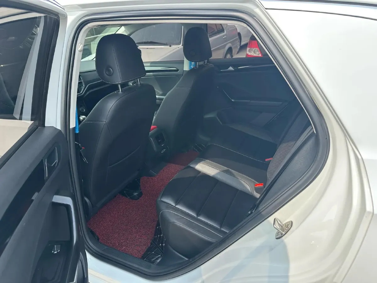 2019 Volkswagen T-Roc 1.4T 150HP L4 7DCT,autocango,china used car exporter,china ev exporter,chinese used car exporter,chinese used ev exporter