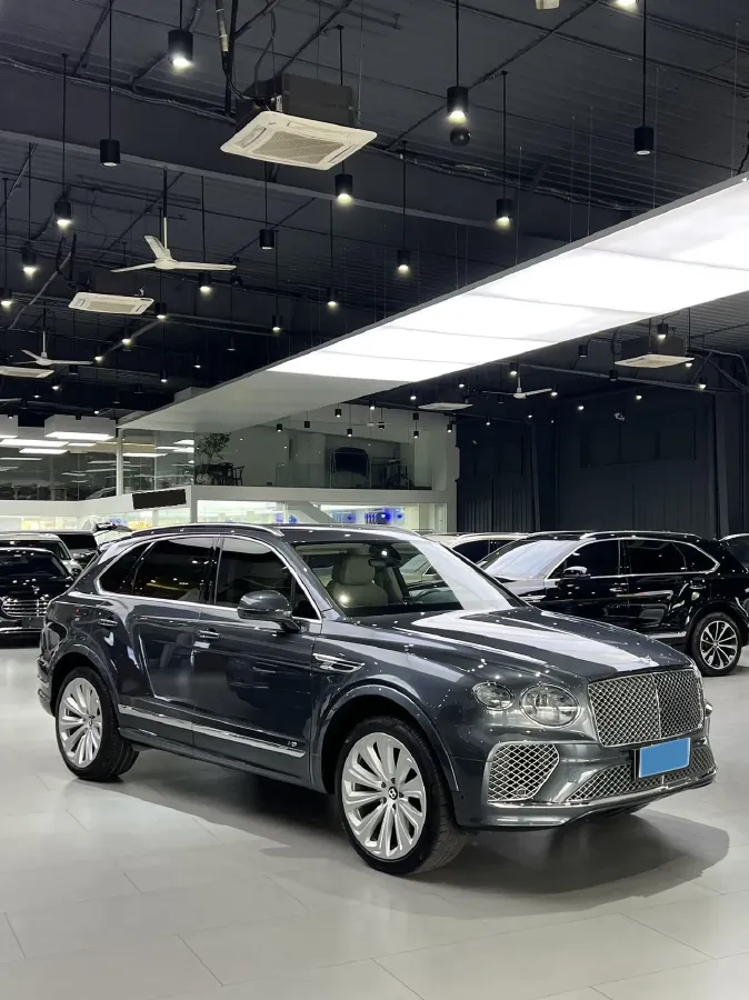 2021 Bentley Bentayga 4.0T 550HP V8 8AT,autocango,china used car exporter,china ev exporter,chinese used car exporter,chinese used ev exporter