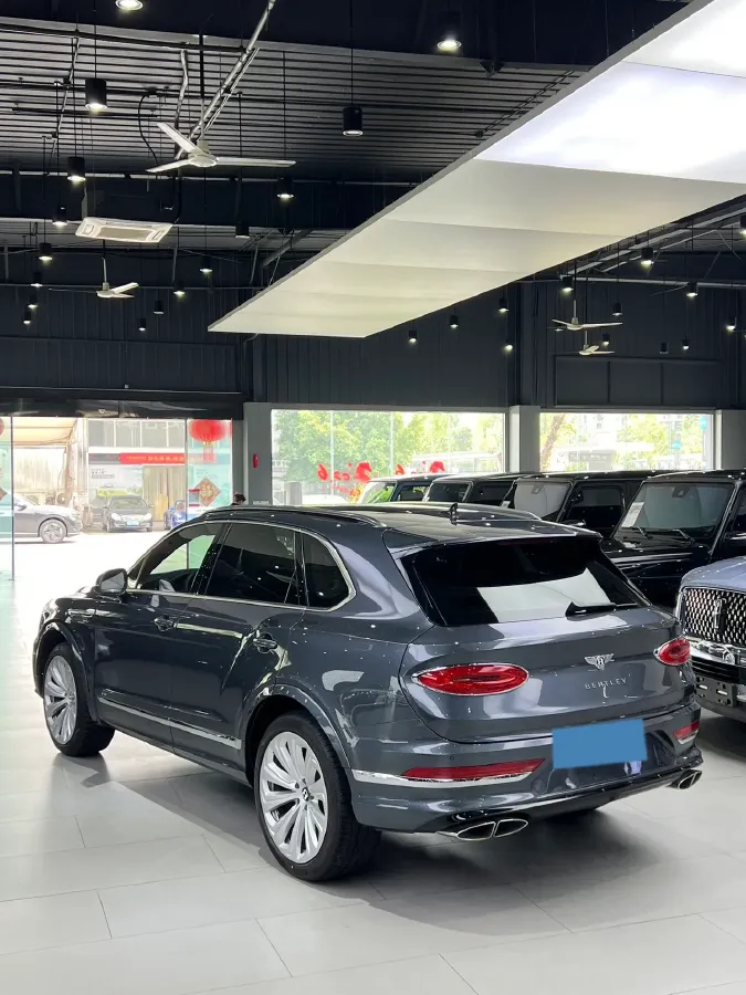 2021 Bentley Bentayga 4.0T 550HP V8 8AT,autocango,china used car exporter,china ev exporter,chinese used car exporter,chinese used ev exporter