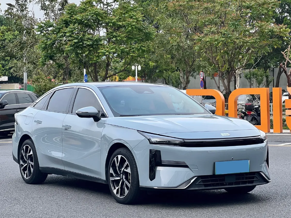 2023 Geely Galaxy L6 1.5T 163HP L4 3DHT PHEV,autocango,china used car exporter,china ev exporter,chinese used car exporter,chinese used ev exporter