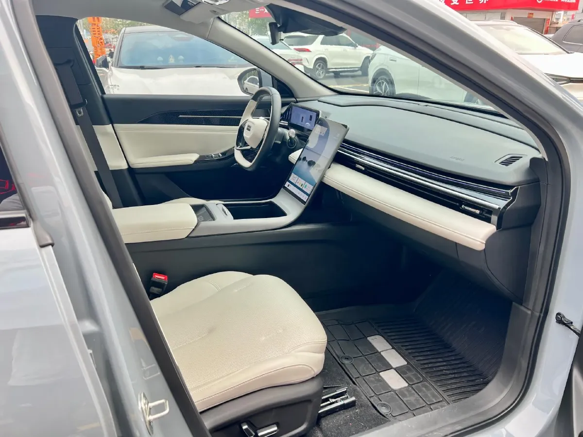 2023 Geely Galaxy L6 1.5T 163HP L4 3DHT PHEV,autocango,china used car exporter,china ev exporter,chinese used car exporter,chinese used ev exporter