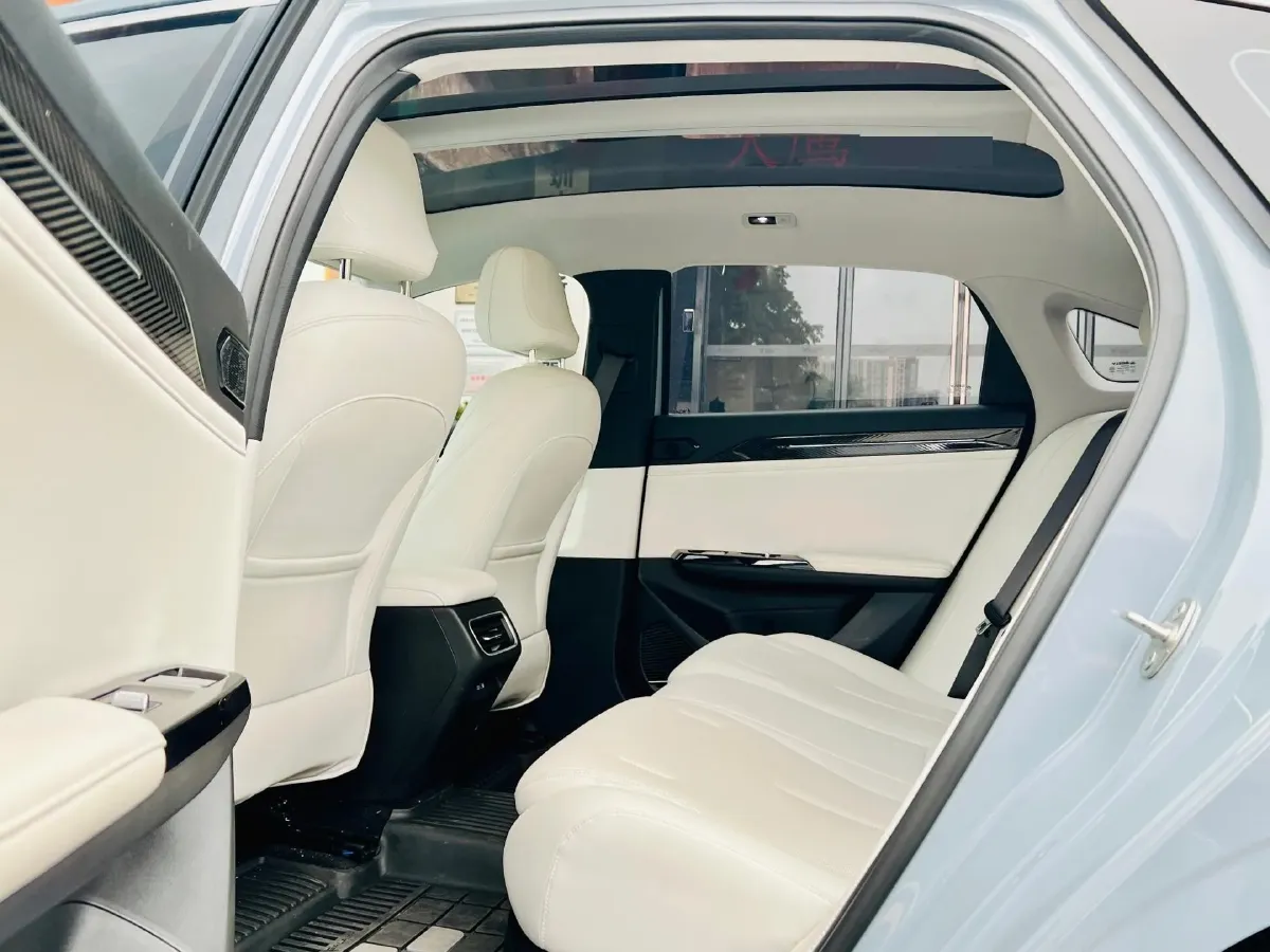 2023 Geely Galaxy L6 1.5T 163HP L4 3DHT PHEV,autocango,china used car exporter,china ev exporter,chinese used car exporter,chinese used ev exporter