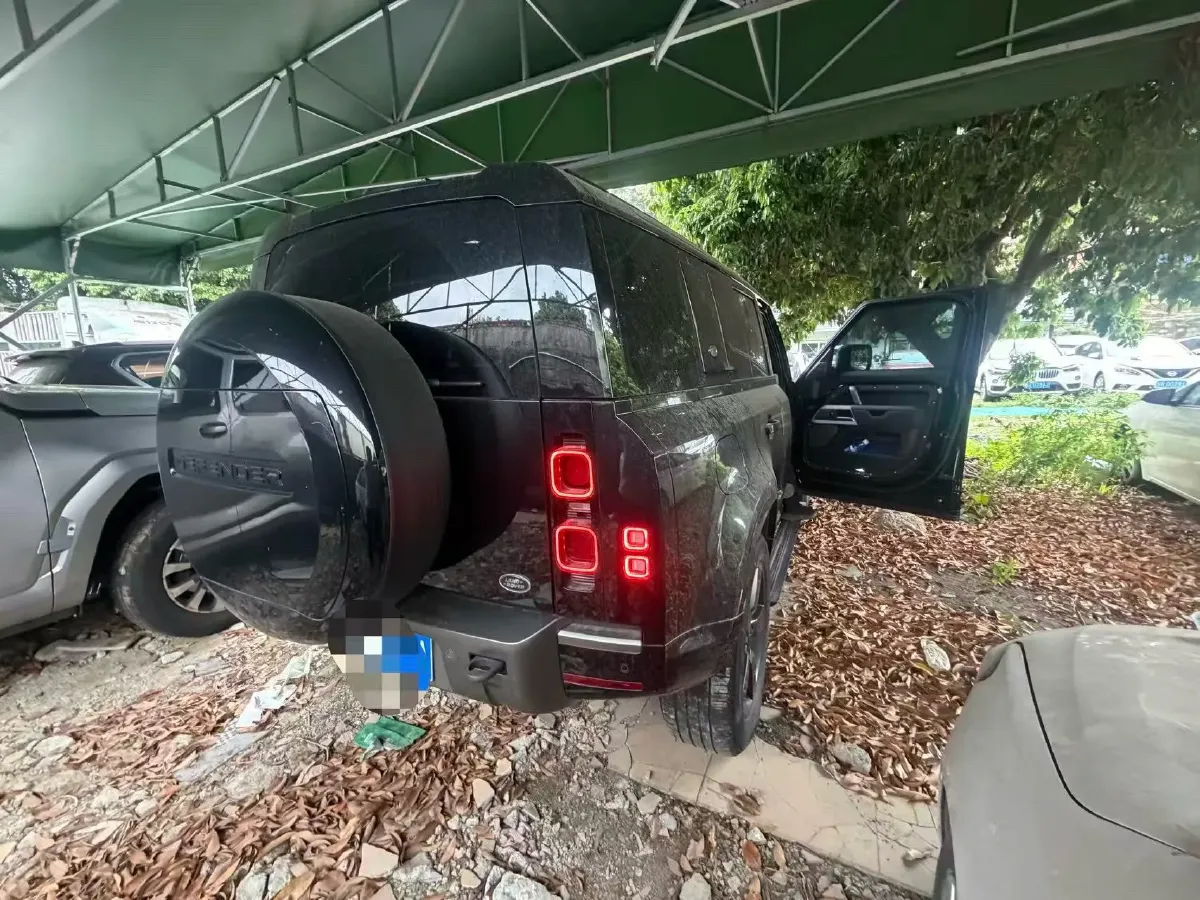 2024 Land Rover Defender 3.0T 400HP L6 8AT,autocango,china used car exporter,china ev exporter,chinese used car exporter,chinese used ev exporter