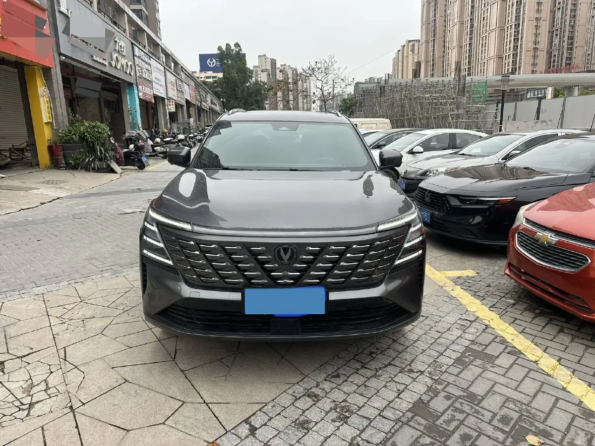 2025 ChangAn CS75 Plus 1.5T 192HP L4 8AT,autocango,china used car exporter,china ev exporter,chinese used car exporter,chinese used ev exporter