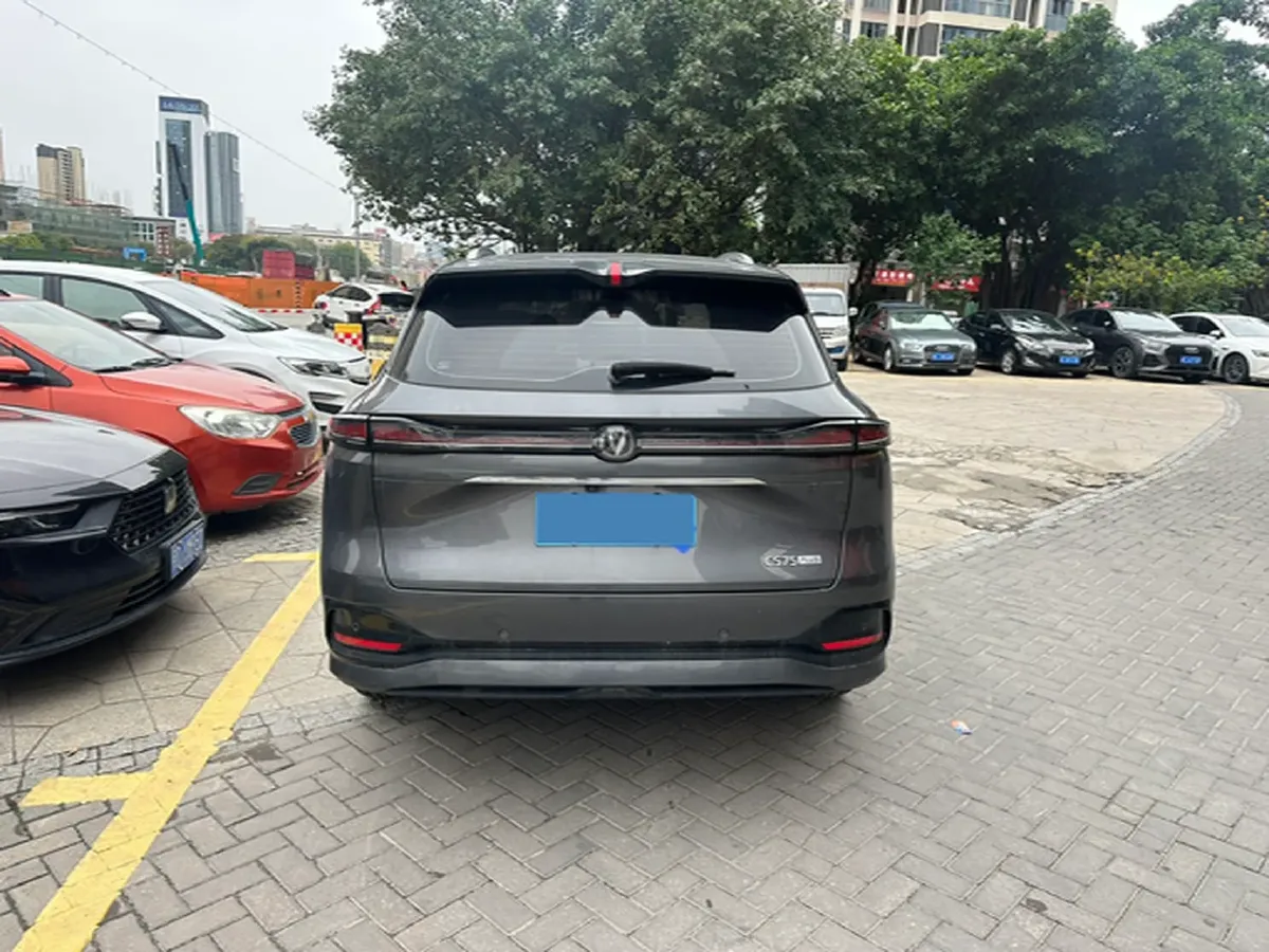 2025 ChangAn CS75 Plus 1.5T 192HP L4 8AT,autocango,china used car exporter,china ev exporter,chinese used car exporter,chinese used ev exporter