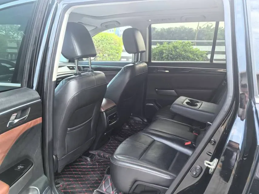 2017 GAC Trumpchi GS8 2.0T 201HP L4 6AT,autocango,china used car exporter,china ev exporter,chinese used car exporter,chinese used ev exporter