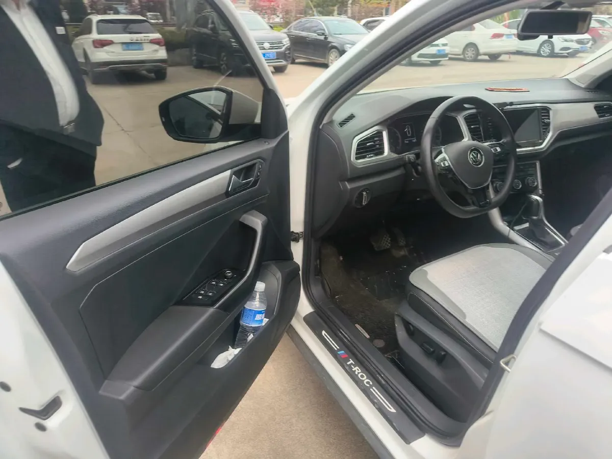 2022 Volkswagen T-Roc 1.4T 150HP L4 7DCT,autocango,china used car exporter,china ev exporter,chinese used car exporter,chinese used ev exporter