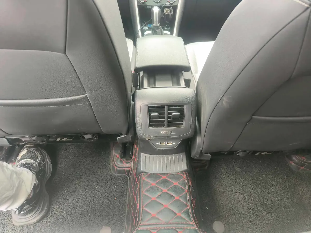 2022 Volkswagen T-Roc 1.4T 150HP L4 7DCT,autocango,china used car exporter,china ev exporter,chinese used car exporter,chinese used ev exporter