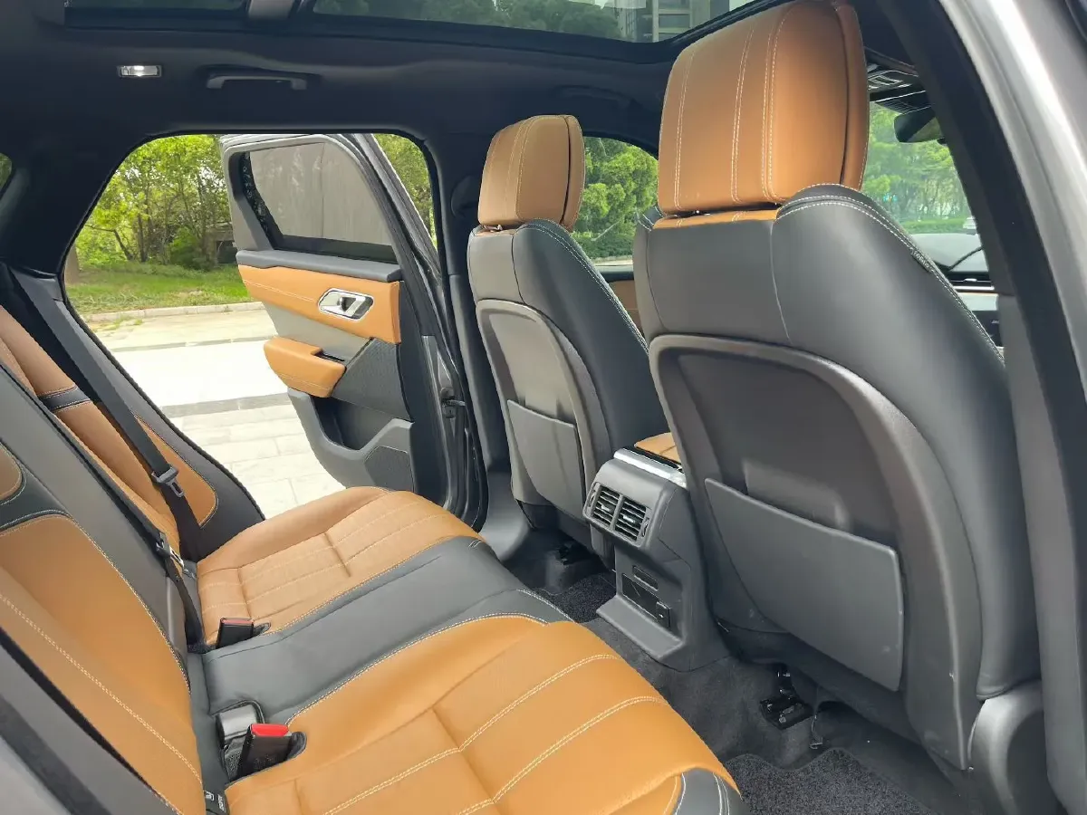 2023 Land Rover Range Rover Velar 2.0T 250HP L4 8AT,autocango,china used car exporter,china ev exporter,chinese used car exporter,chinese used ev exporter