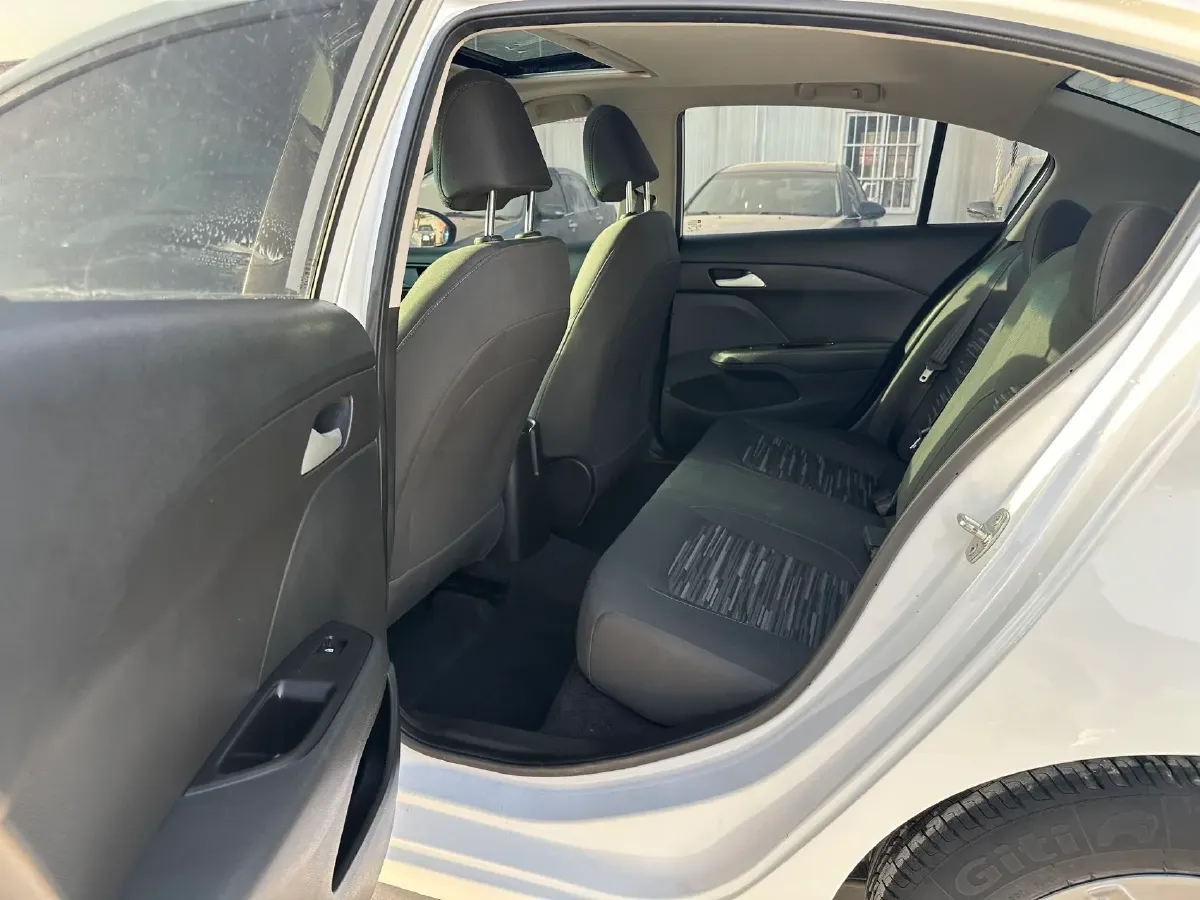 2019 Chevrolet Cavalier 1.5L 113HP L4 6AT,autocango,china used car exporter,china ev exporter,chinese used car exporter,chinese used ev exporter