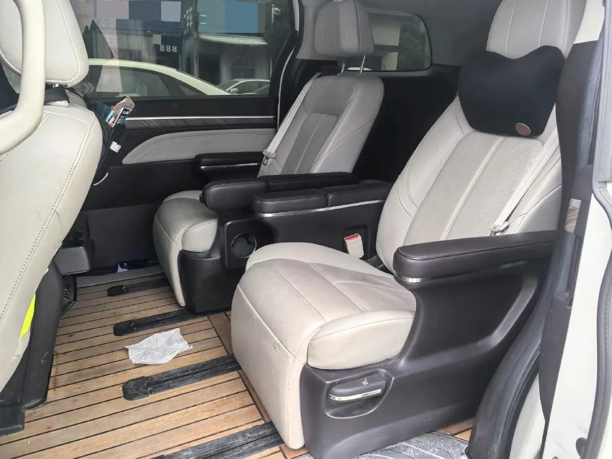 2021 GAC Trumpchi M8 2.0T 252HP L4 8AT,autocango,china used car exporter,china ev exporter,chinese used car exporter,chinese used ev exporter