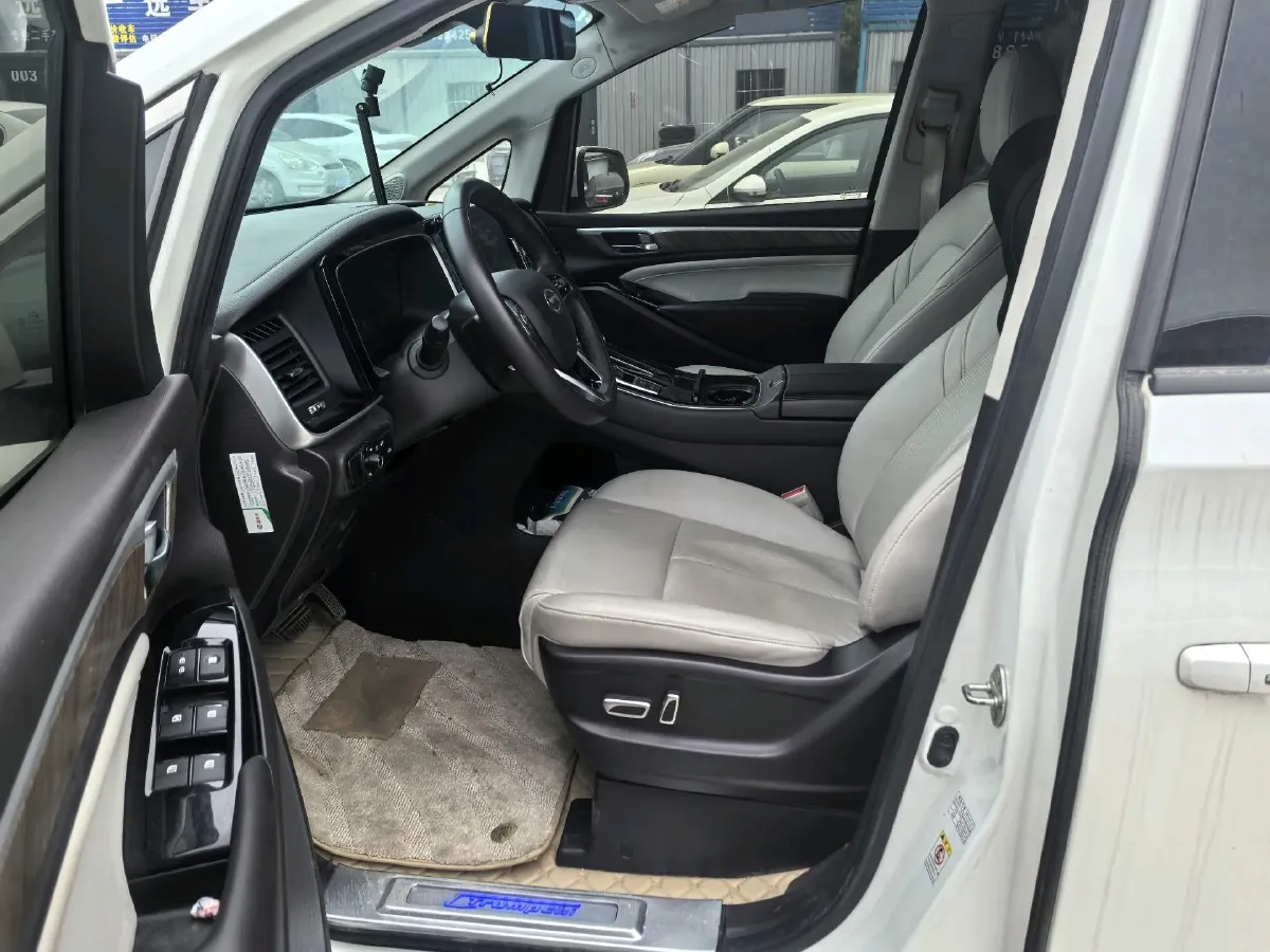 2021 GAC Trumpchi M8 2.0T 252HP L4 8AT,autocango,china used car exporter,china ev exporter,chinese used car exporter,chinese used ev exporter