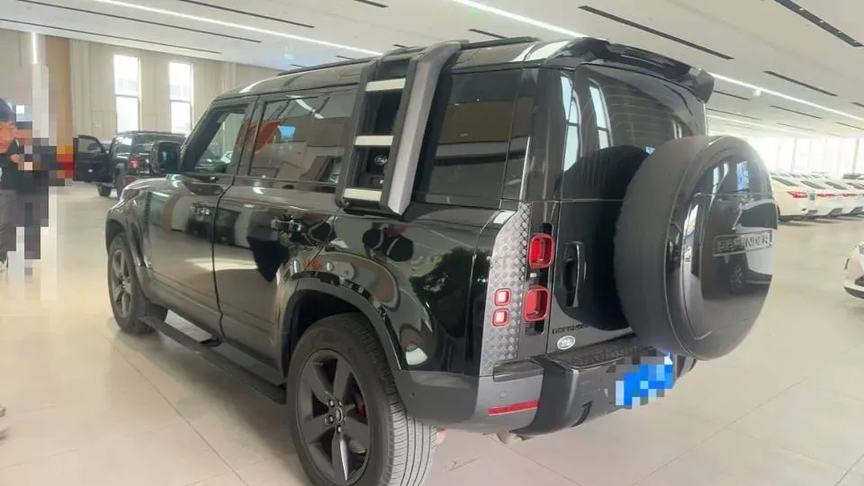 2021 Land Rover Defender 3.0T 400HP L6 8AT,autocango,china used car exporter,china ev exporter,chinese used car exporter,chinese used ev exporter