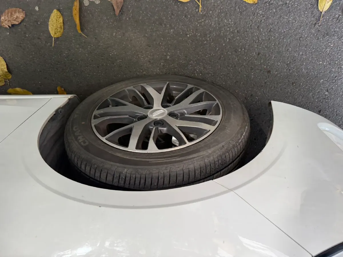 2023 Geely Emgrand 1.5L 127HP L4 CVT,autocango,china used car exporter,china ev exporter,chinese used car exporter,chinese used ev exporter