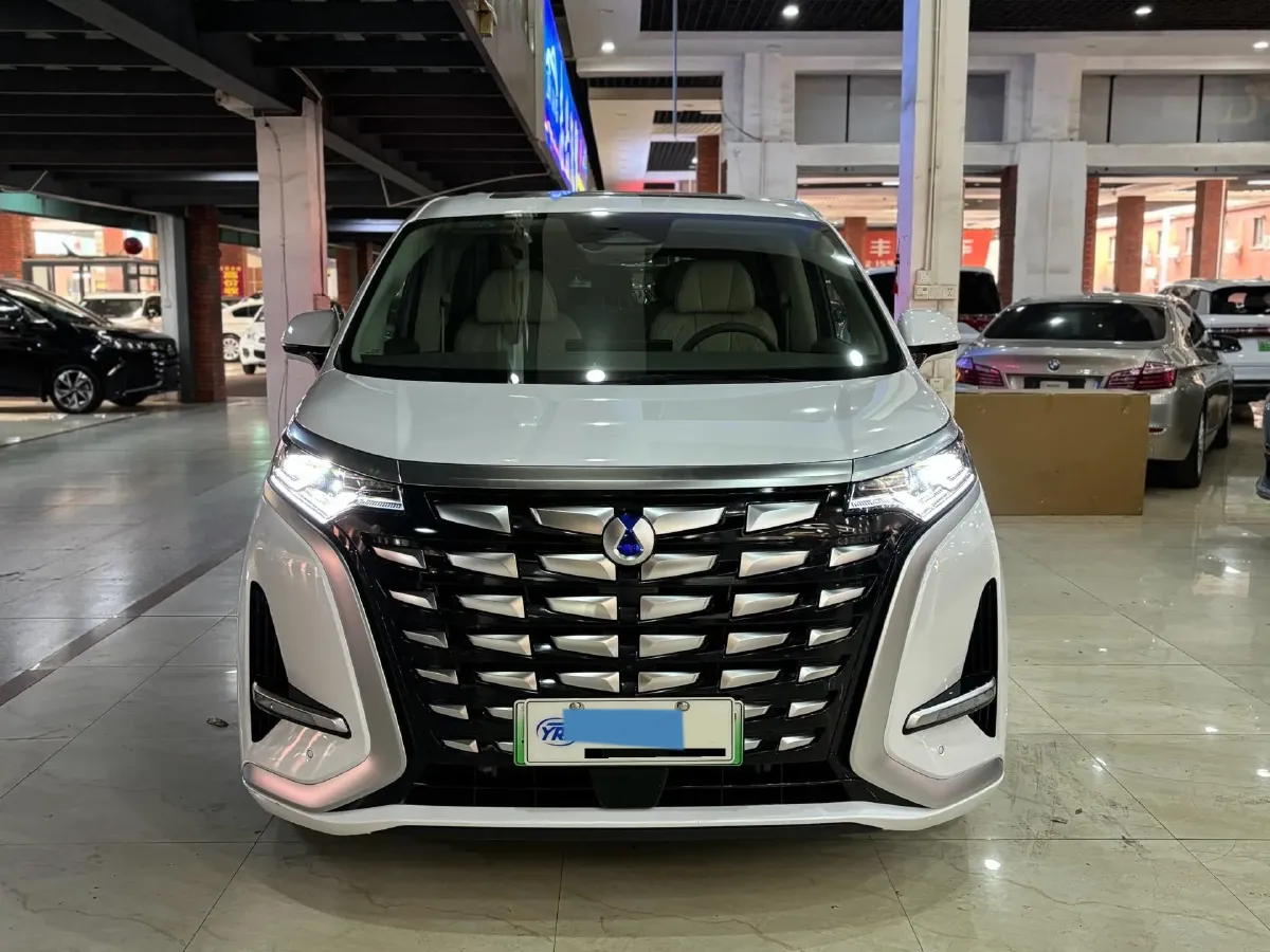 2022 HongQi HS7 3.0T 337HP V6 8AT,autocango,china used car exporter,china ev exporter,chinese used car exporter,chinese used ev exporter