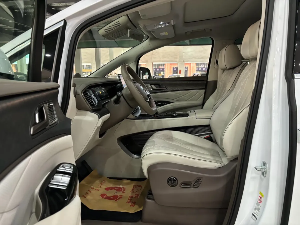 2022 HongQi HS7 3.0T 337HP V6 8AT,autocango,china used car exporter,china ev exporter,chinese used car exporter,chinese used ev exporter